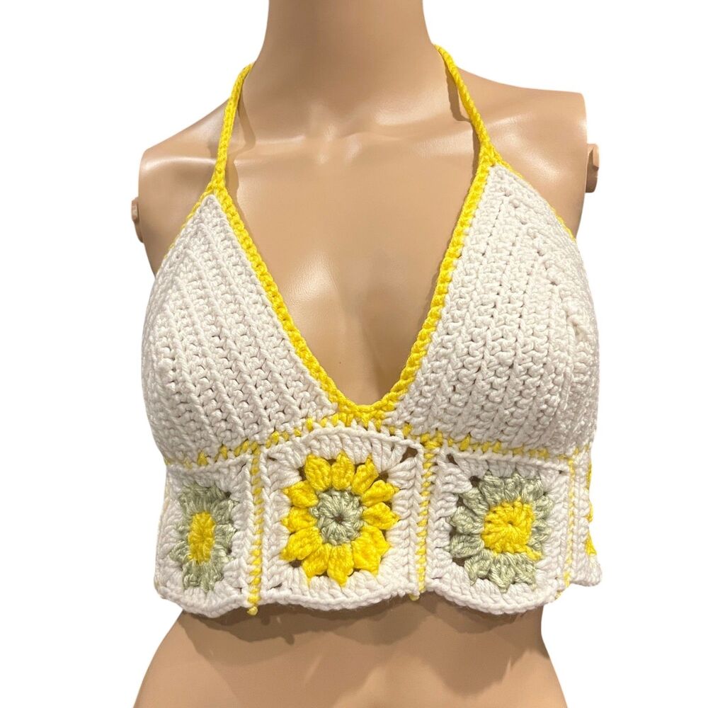 DesignsbyRewAllana Crochet Halter Top White Yellow Green Sunflowers Cottagecore